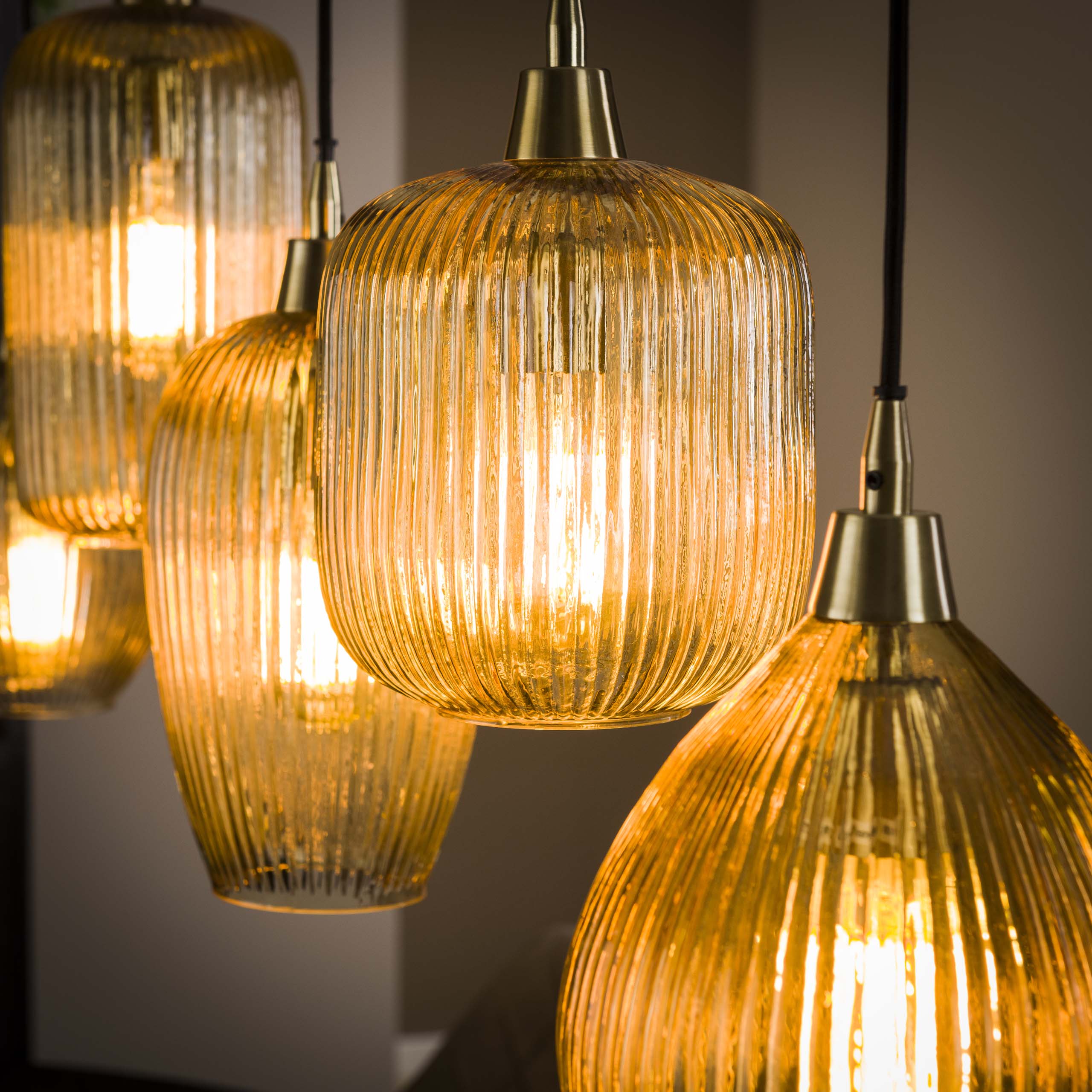 Lampada a sospensione Stripe 5 luci - vetro ambra