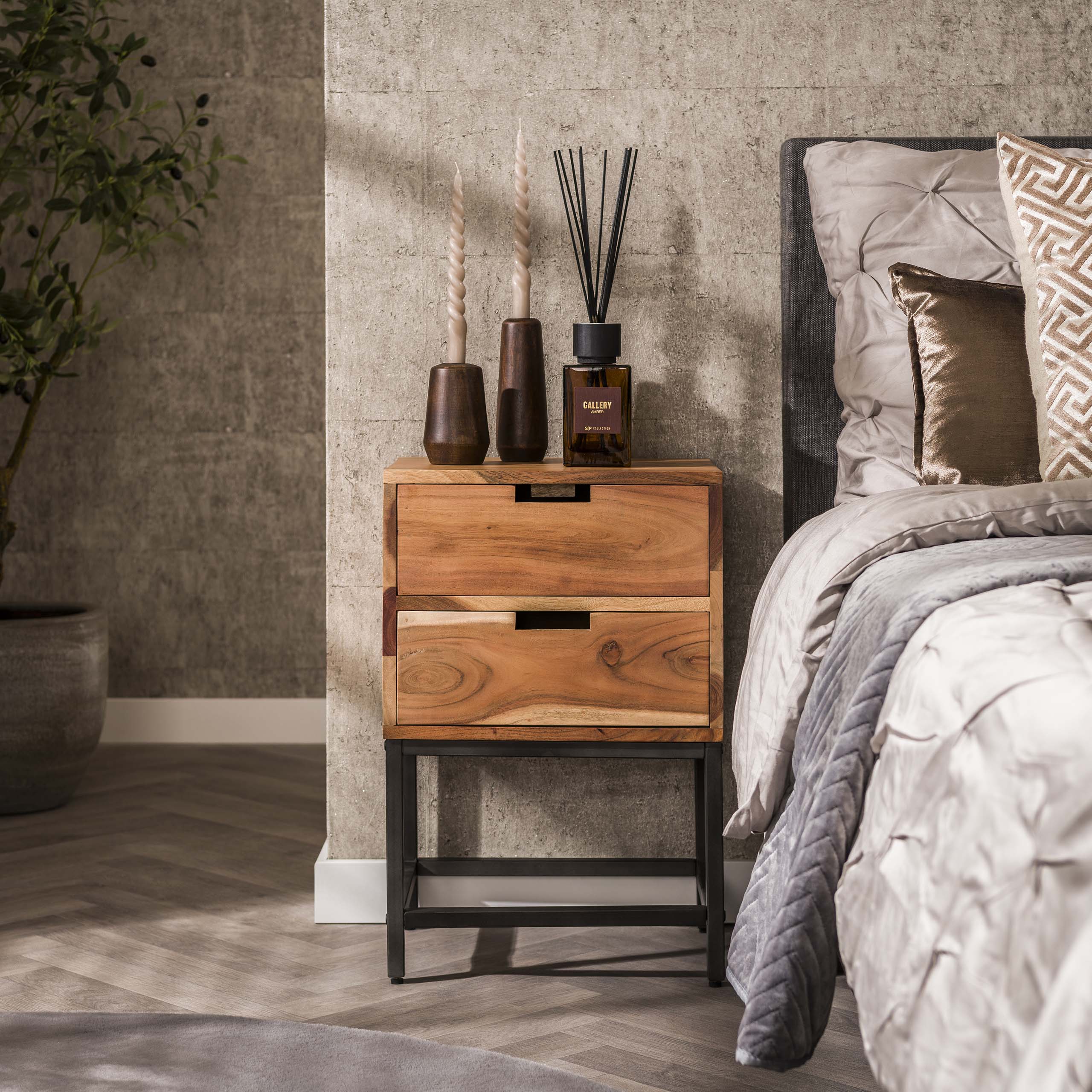 Bedside table 2L flat / Solid acacia natural