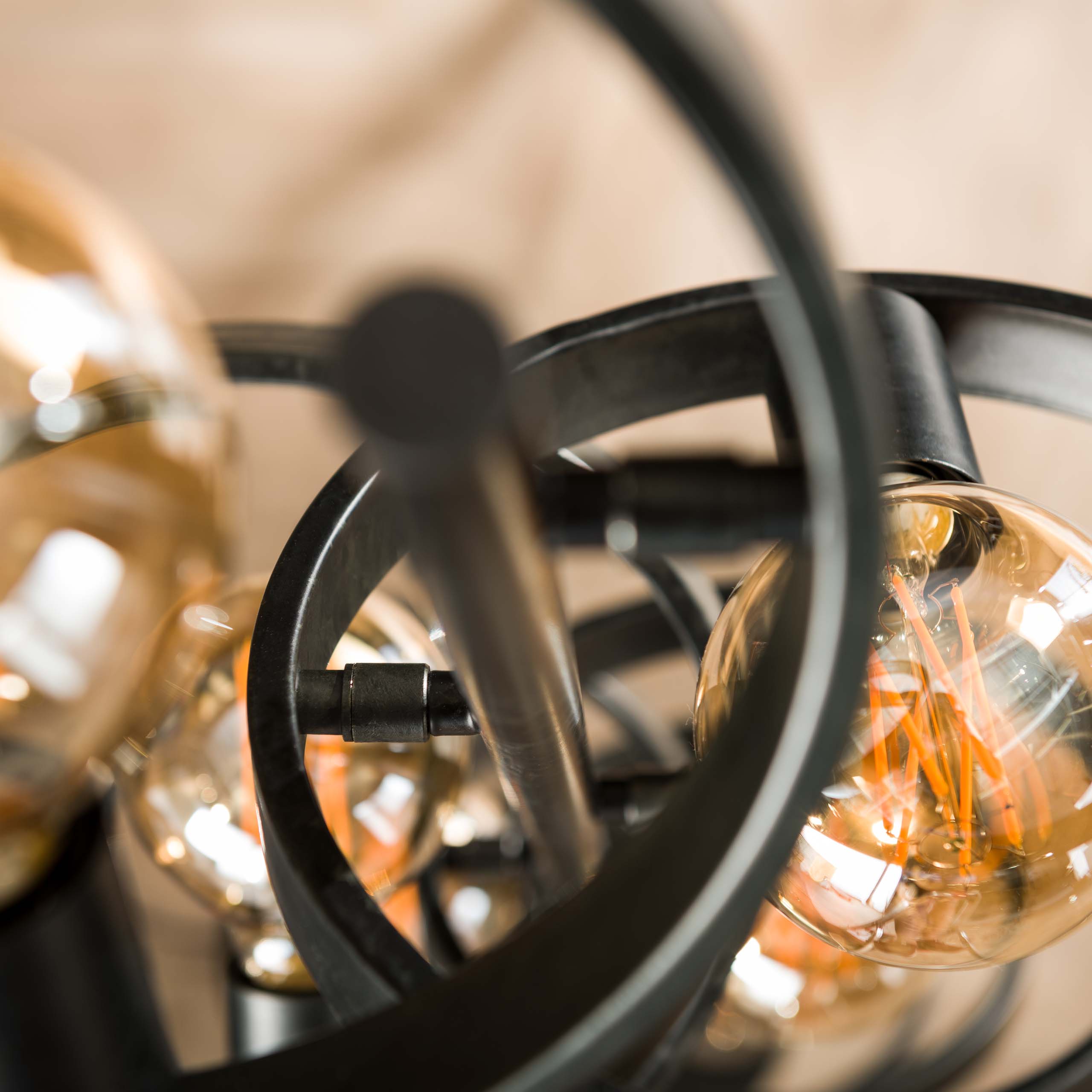 Lampada da terra 8L al passaggio del mouse / Carbone