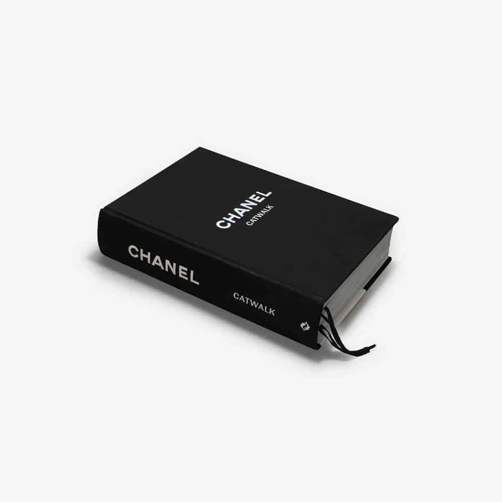 Sfilata di Chanel - Libro di moda