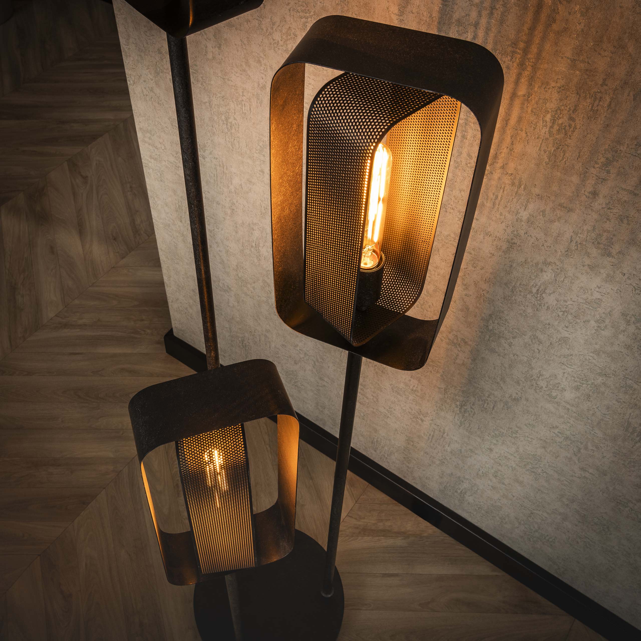 Lampada da terra Mesh Rotate a gradini a 3 luci Artic nero