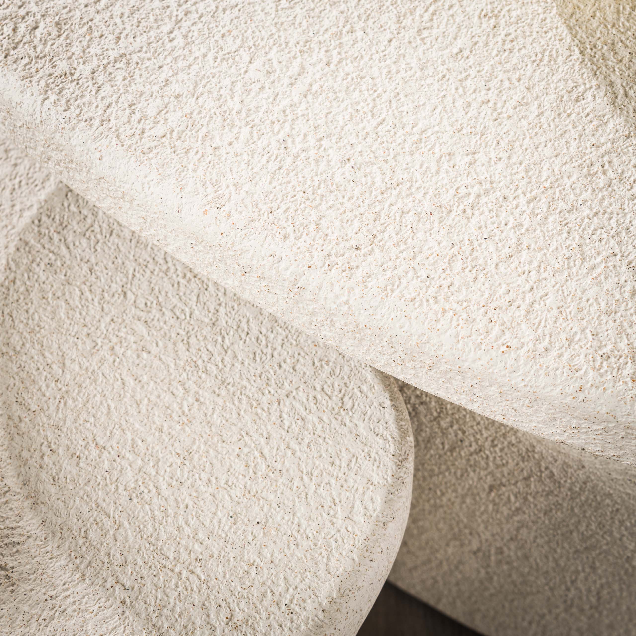 Set tavolino/2 pietre organiche/marmo composito
