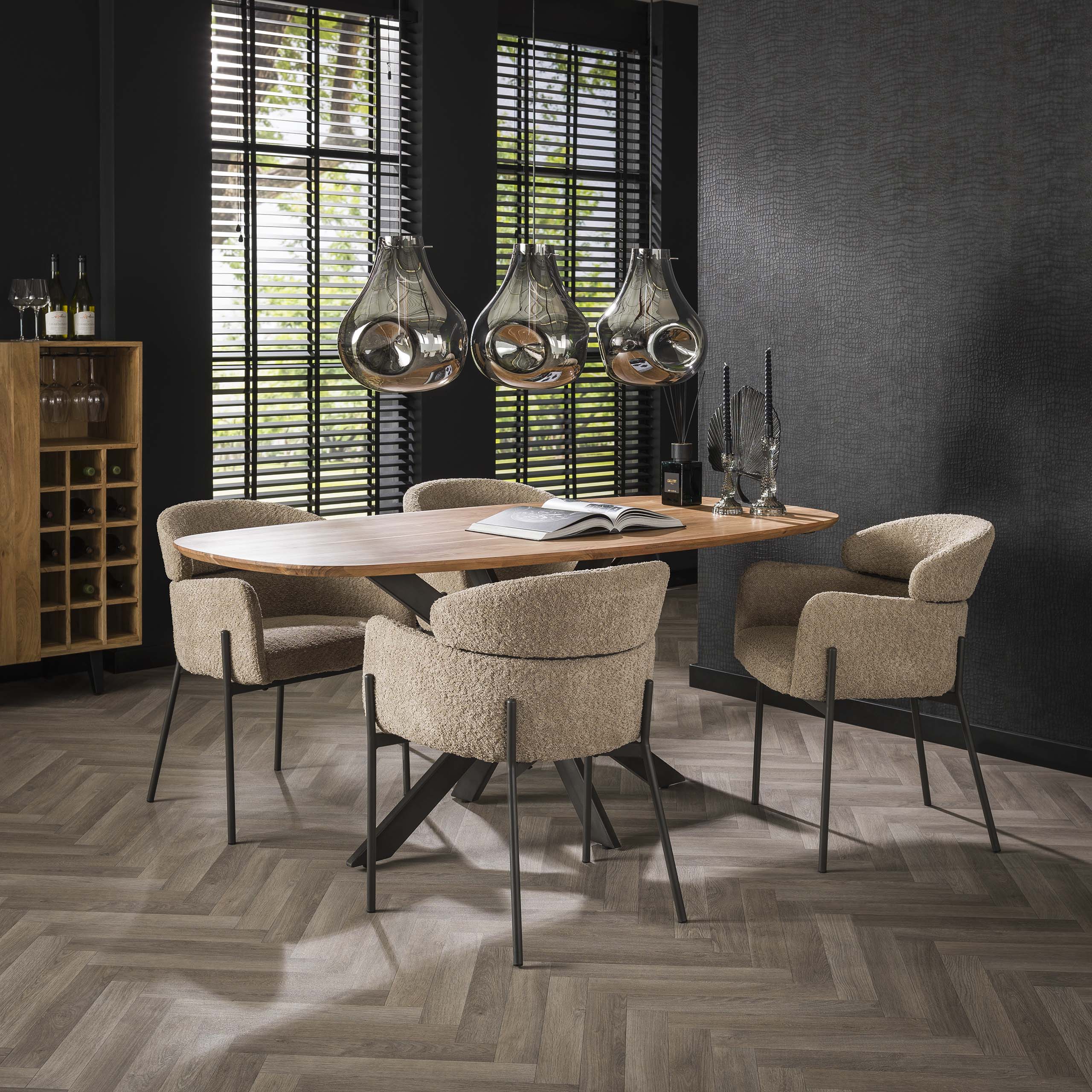 Armchair boucle round back. VPE2 / Boucle sand color