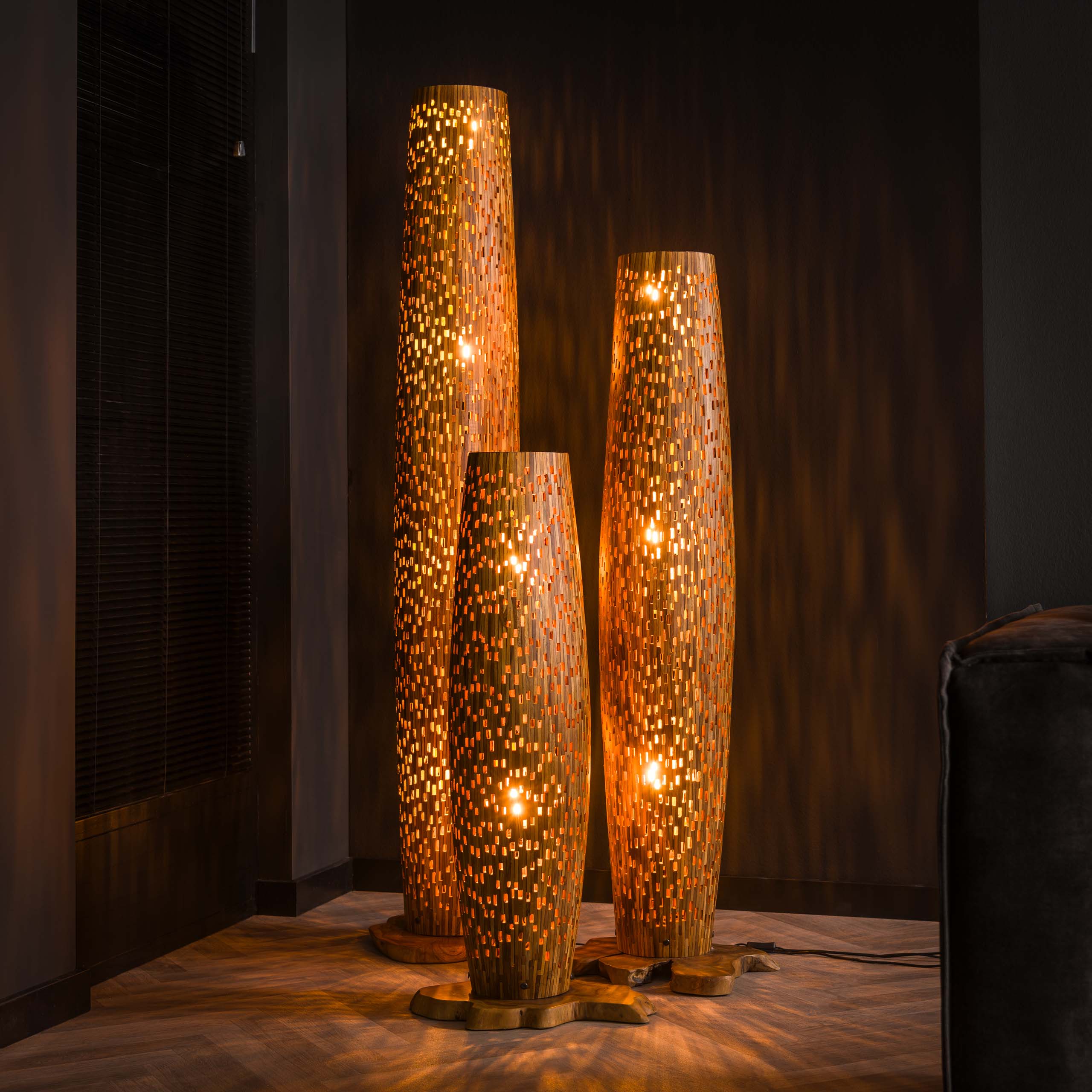 Lampada da terra S barre / Legno massello di teak riciclato