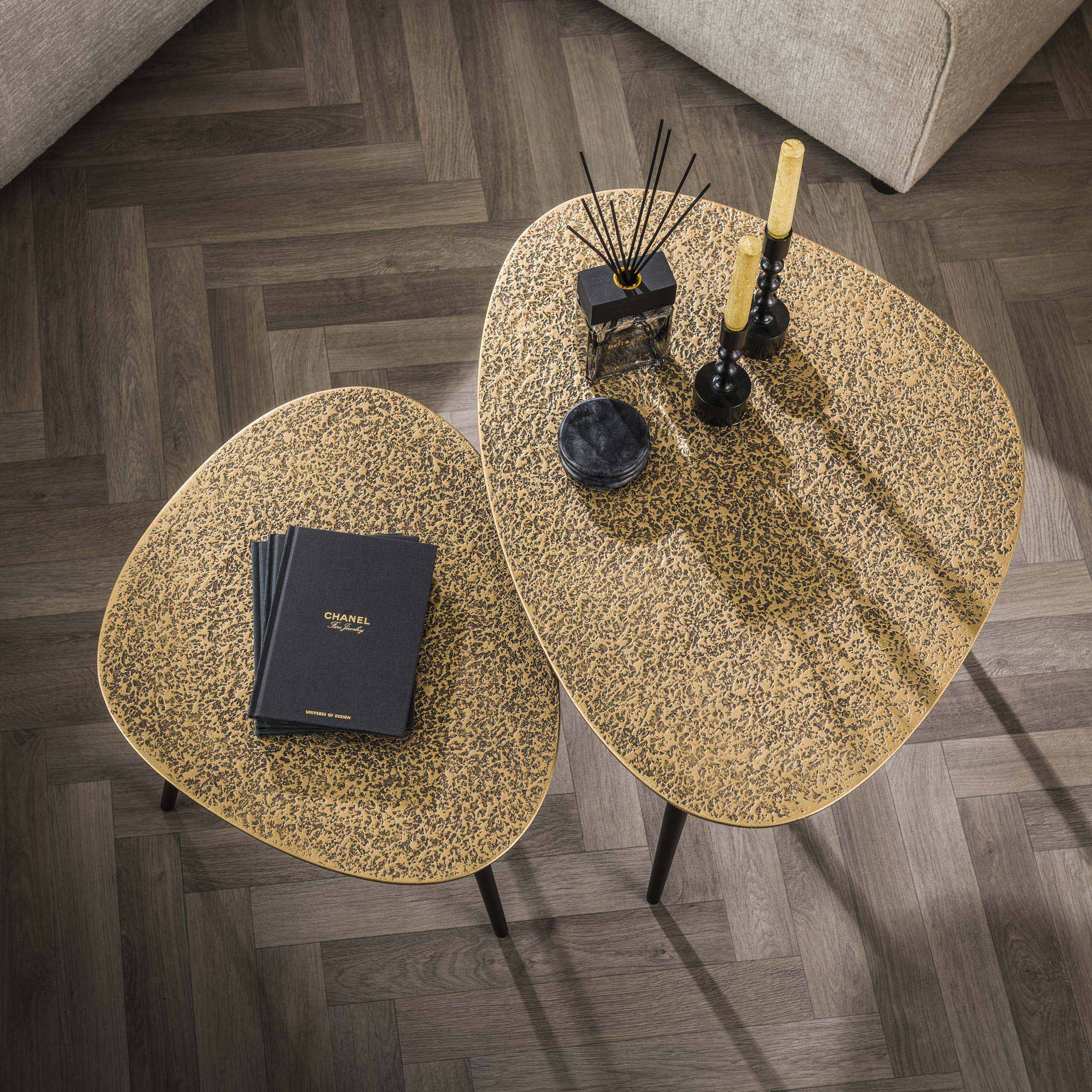 Set tavolino/2 triangolari metallici / Bronzo antico / Bronzo antico