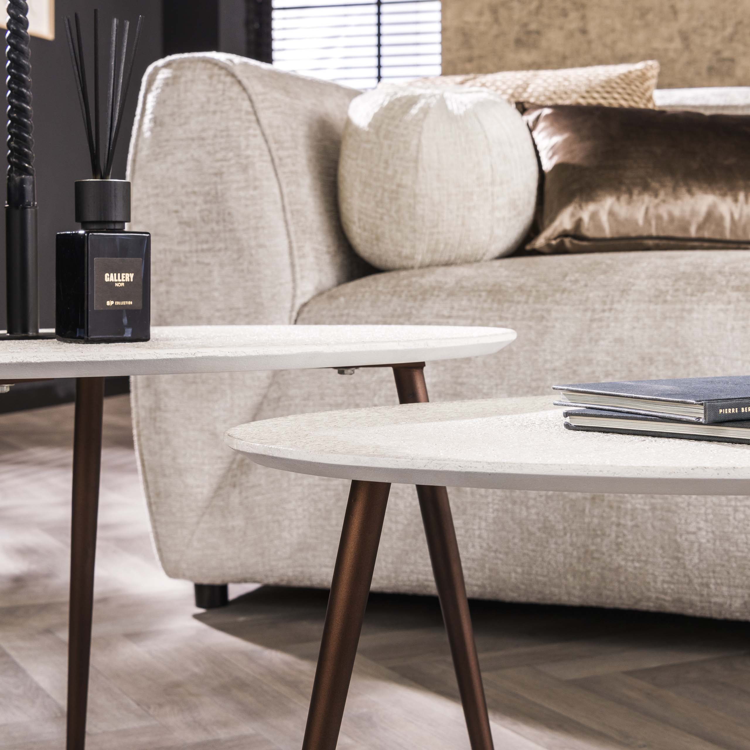 Set tavolino/2 pietre triangolari/marmo composito