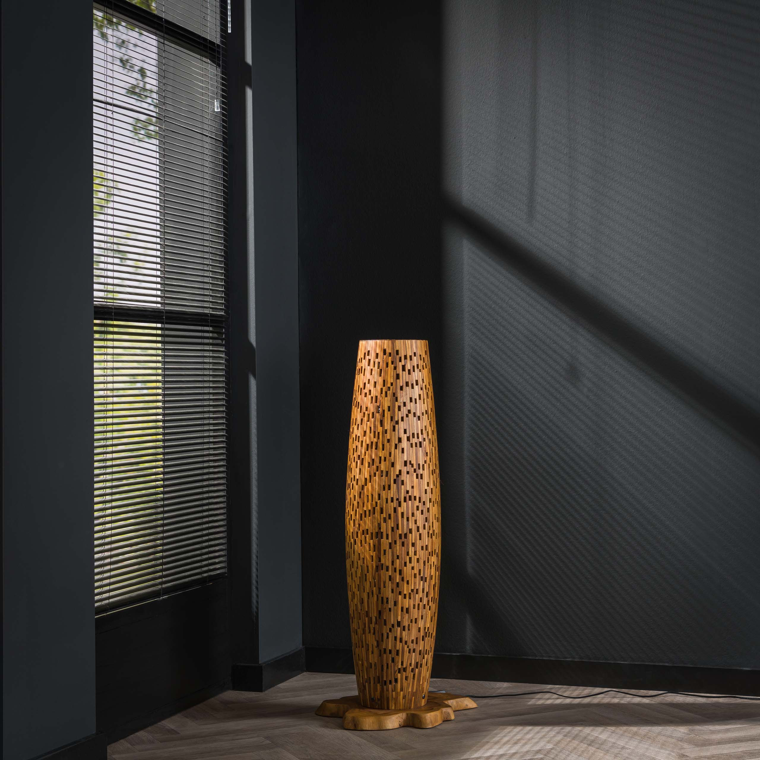 Lampada da terra S barre / Legno massello di teak riciclato