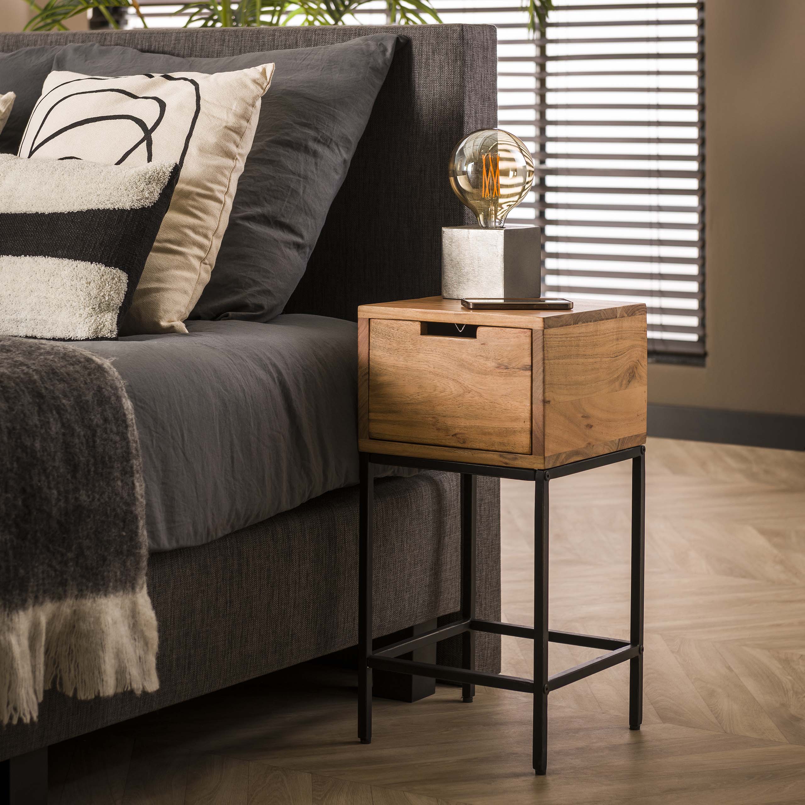 Comodino Flat XS 1 cassetto - Acacia massiccia