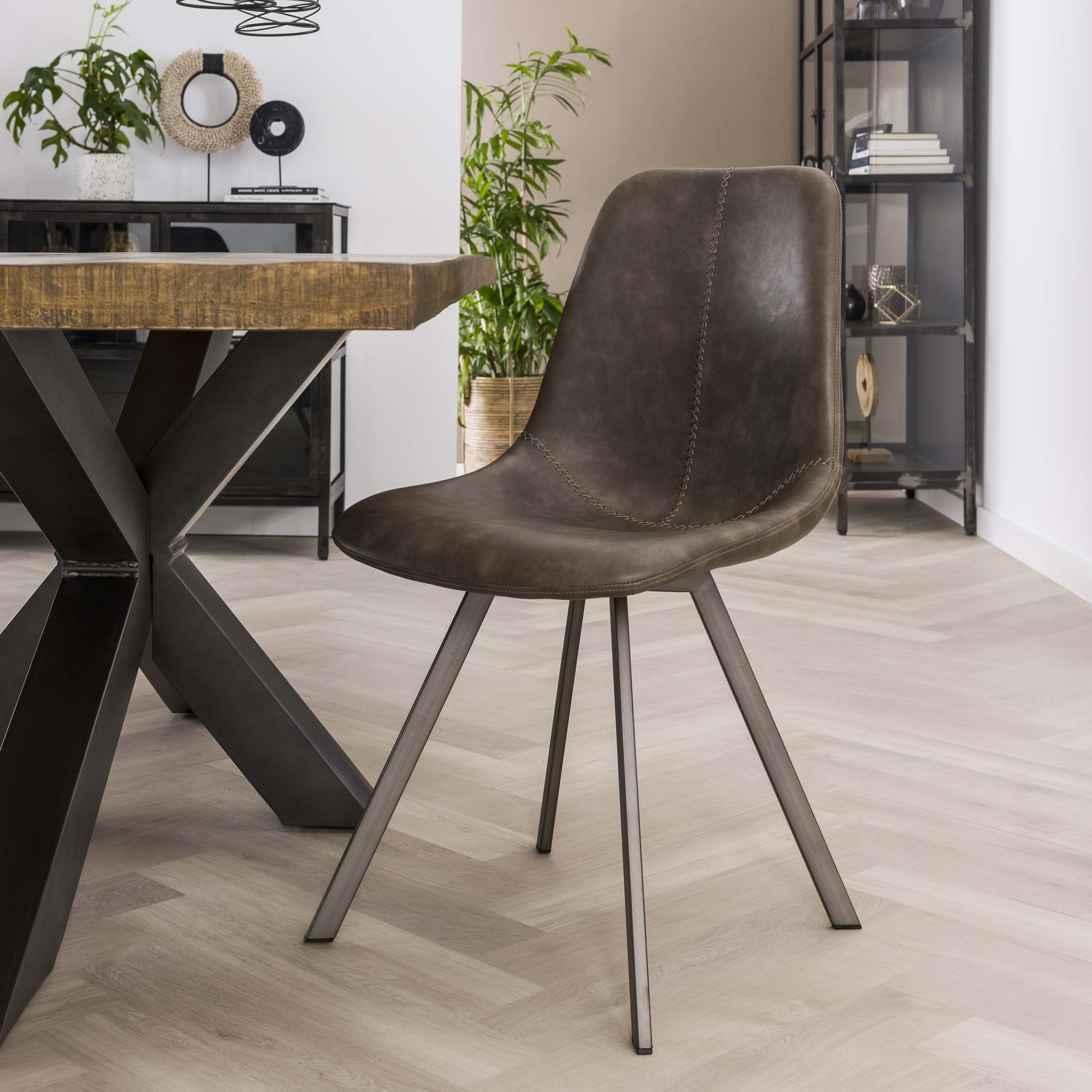 Sedia con struttura piatta a zig-zag. VPE4 / Sella PU tortora