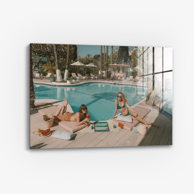 By the pool - Vetro